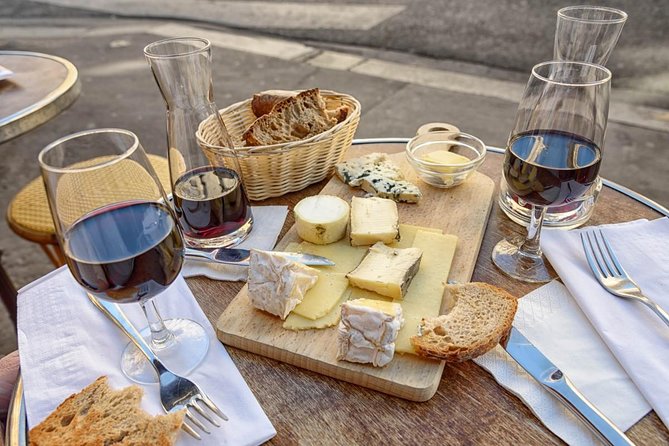 Chocolate, cheeses and French wine tasting tour in Paris