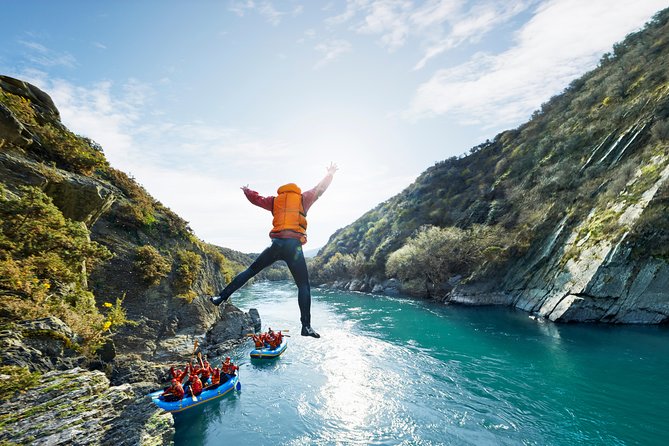 Kawarau River jet to raft - Image 2