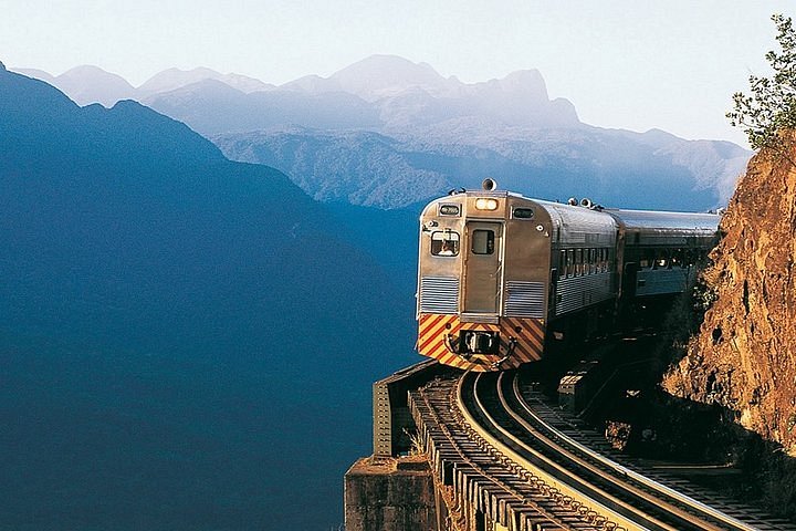 Morretes guided excursion by train with typical lunch