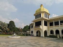 Walking Down The Memory Lane of Kuala Lumpur with Royal Palace Museum and more - Private Tour
